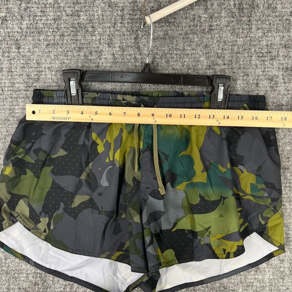 Under Armour Shorts Womens Small Gray Fitted Heatgear Lined‎ Running Workout Gym - Picture 5 of 9